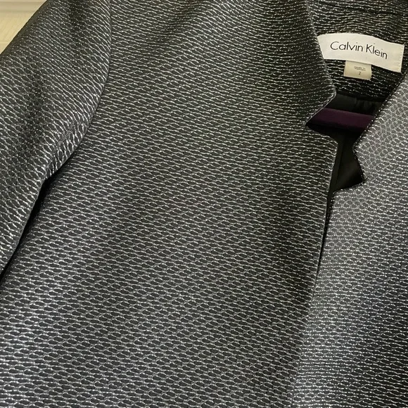 Calvin Klein Cropped Blazer - Picture 3 of 3